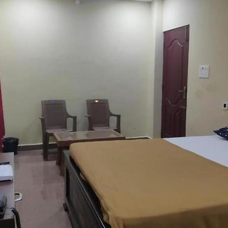 Dream Stay Guest House 蓬蒂切里 外观 照片