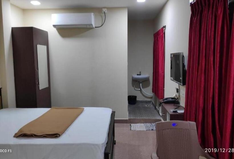 Dream Stay Guest House 蓬蒂切里 外观 照片