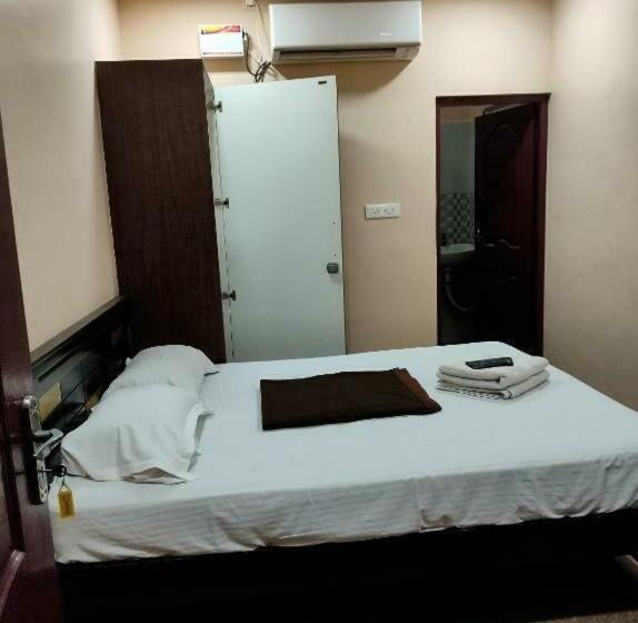 Dream Stay Guest House 蓬蒂切里 外观 照片